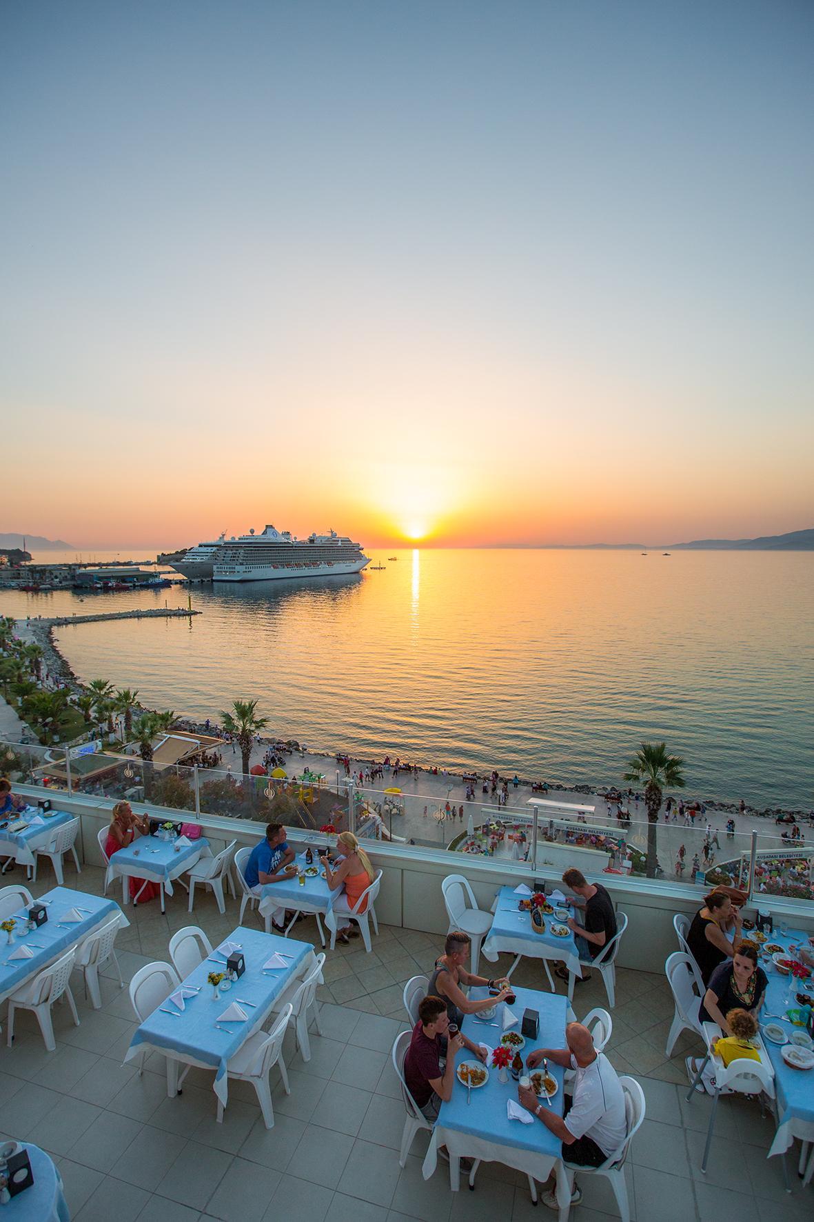 Derici Hotel Kusadası Eksteriør billede